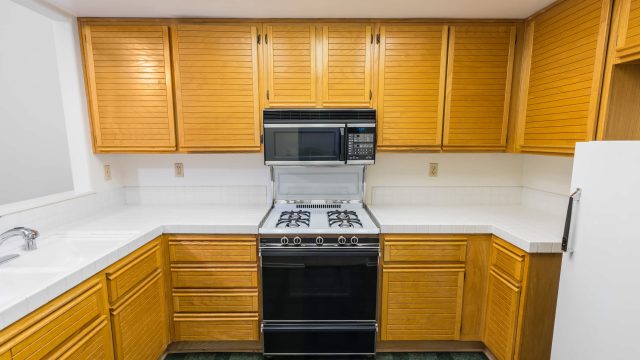 Transform Your Oak Cabinets Without Paint: Expert Tips for a Fresh Look